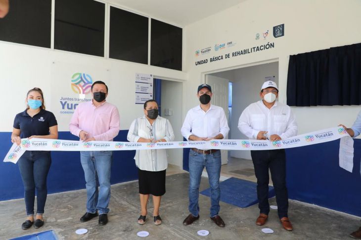 Vila Dosal entrega Unidad Básica de Rehabilitación de Tahmek